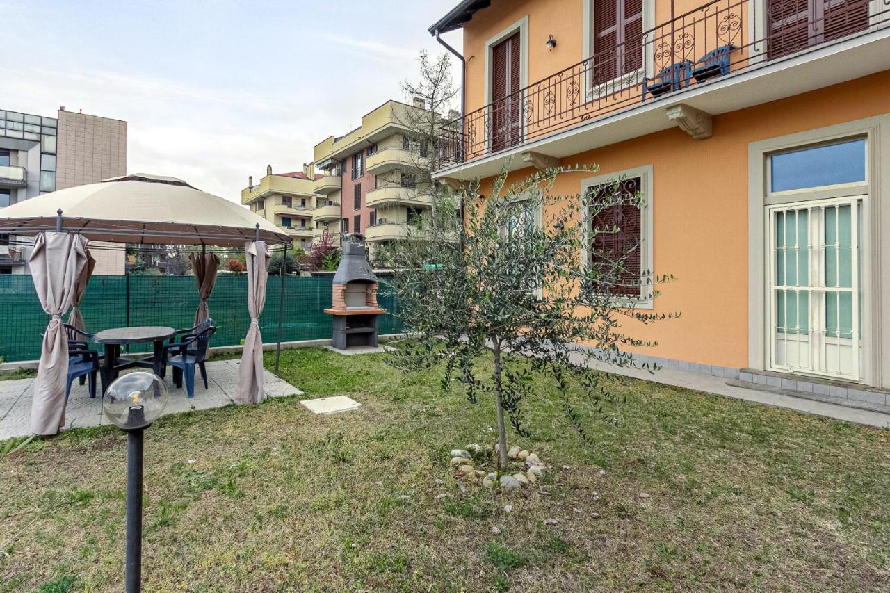 Al 33 Di Via Roma - Apartments Cardano Al Campo Exteriör bild