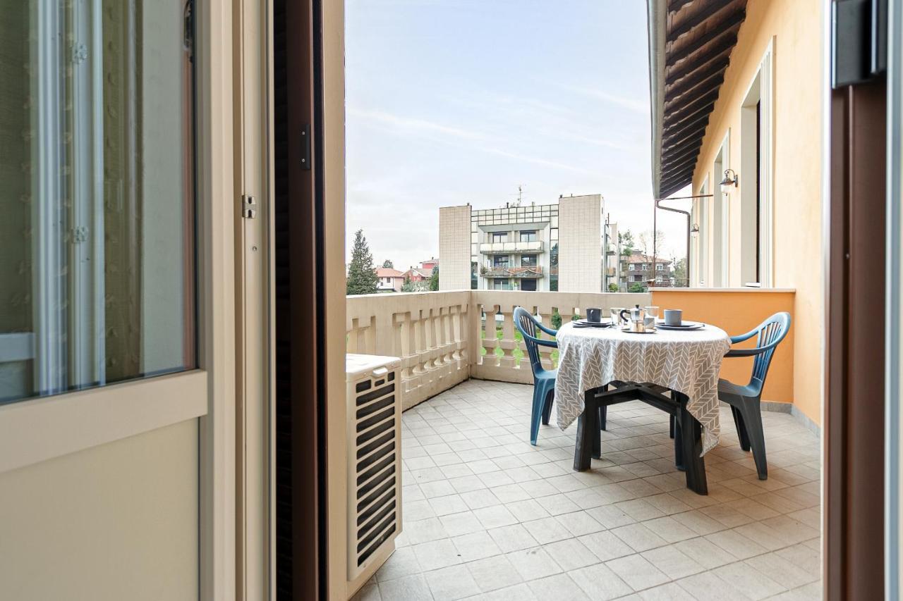 Al 33 Di Via Roma - Apartments Cardano Al Campo Exteriör bild