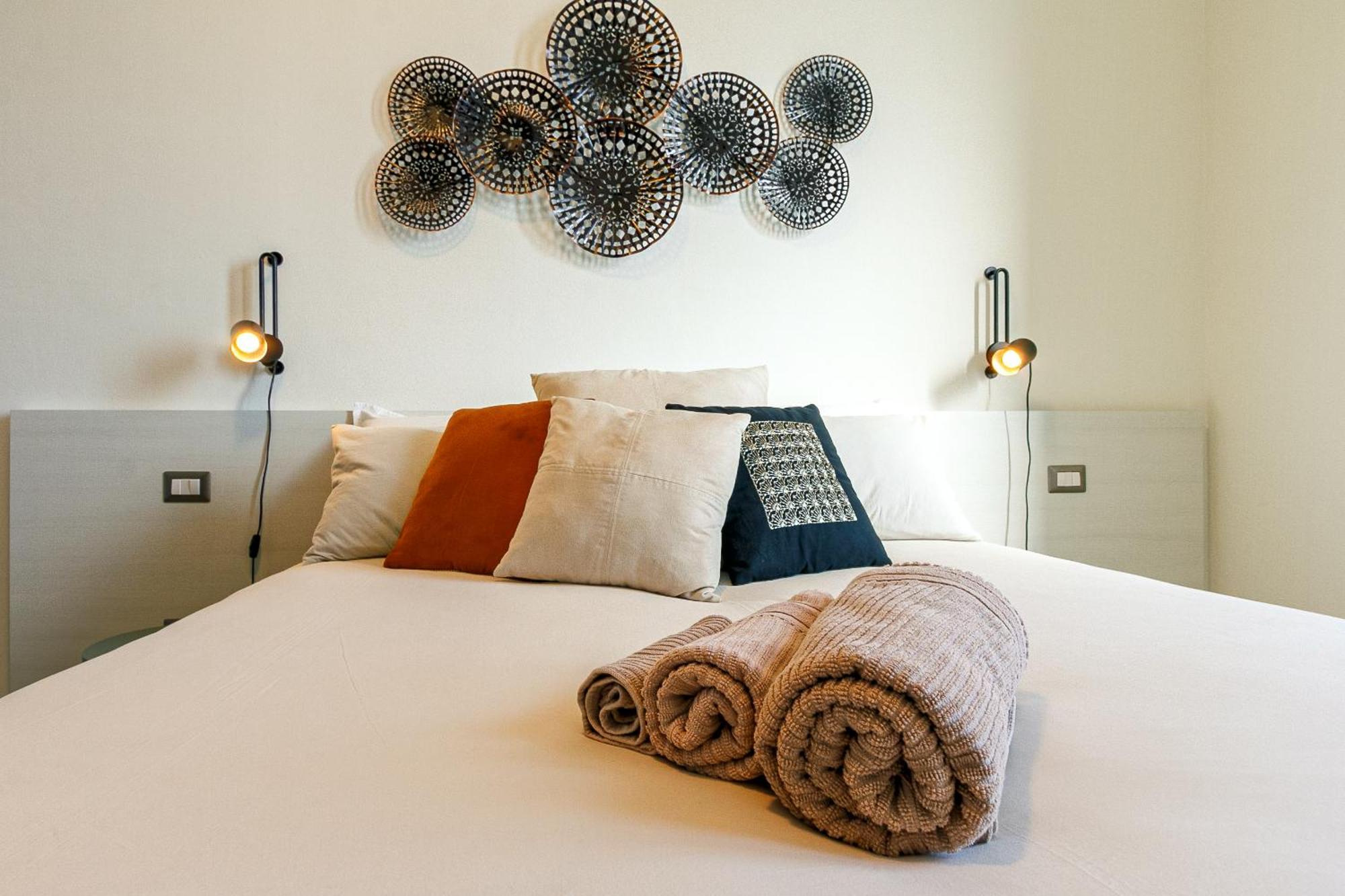 Al 33 Di Via Roma - Apartments Cardano Al Campo Exteriör bild