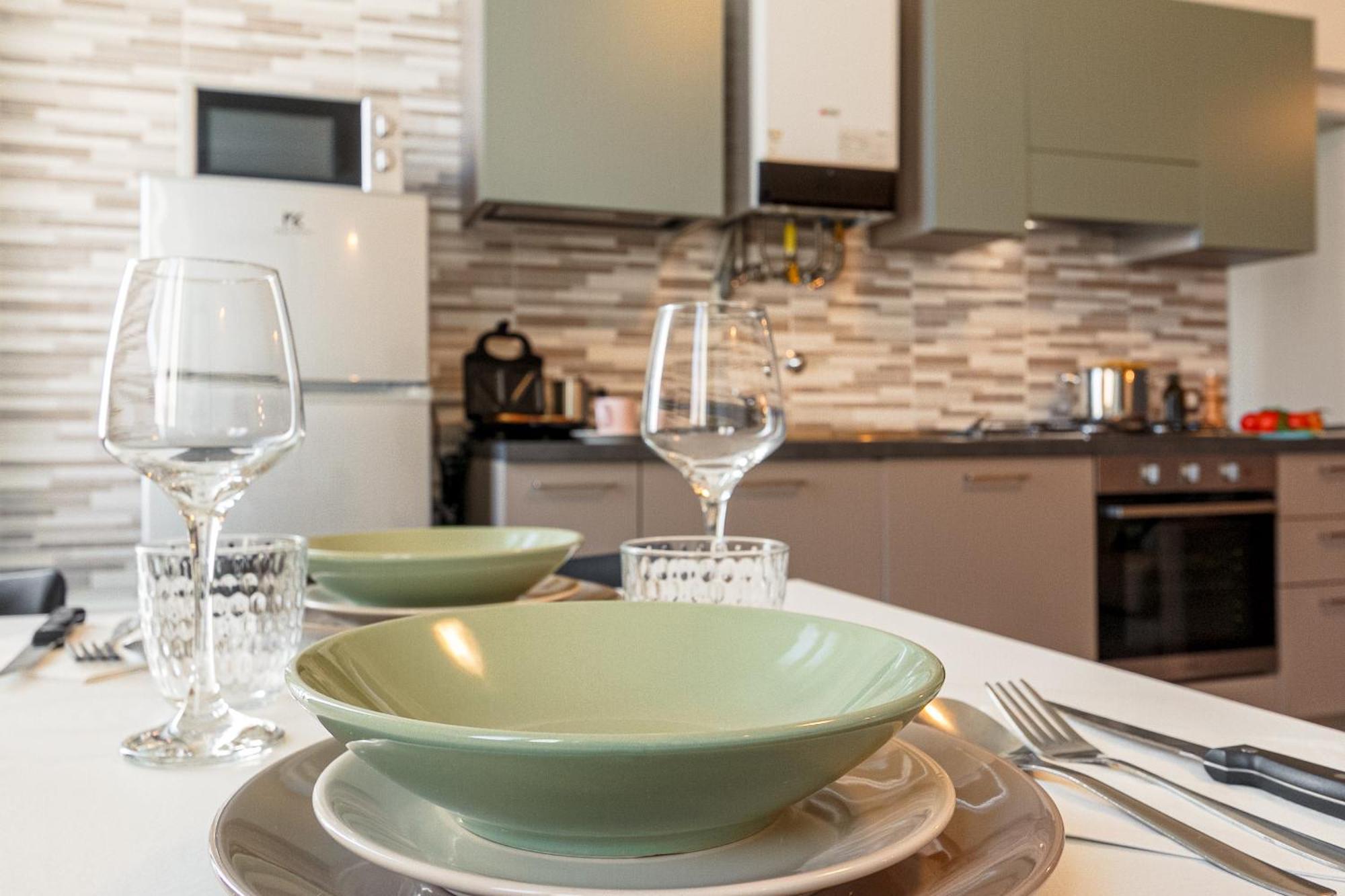 Al 33 Di Via Roma - Apartments Cardano Al Campo Exteriör bild